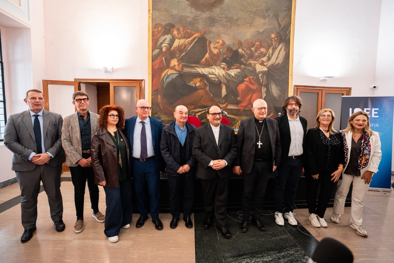è stata presentata la prima edizione della manifestazione. Al centro, il rapporto tra intelligenza artificiale, sacro e identità.